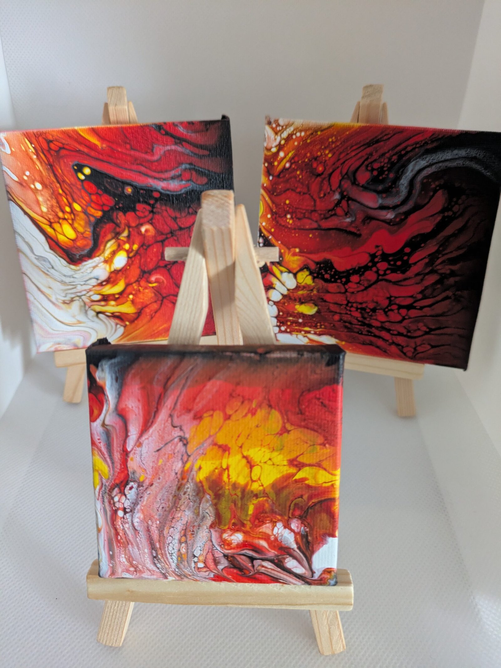 Mini tableaux 10x10 cm ( avec chevalet )